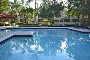 910 Coral Club Dr, Coral Springs, FL 33071 - Photo 16