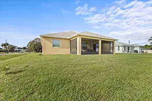 701 NE Perch Ln, Port Saint Lucie, FL 34983 - Photo 32