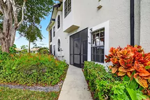 8065 Aberdeen Dr, Boynton Beach, FL 33472 - Photo 4