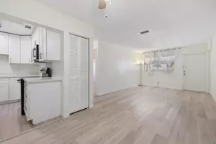 3930 Crystal Lake Dr, Pompano Beach, FL 33064 - Photo 4