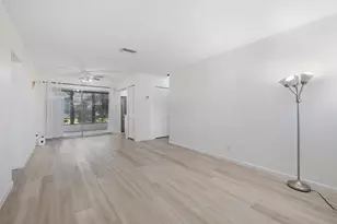 3930 Crystal Lake Dr, Pompano Beach, FL 33064 - Photo 10