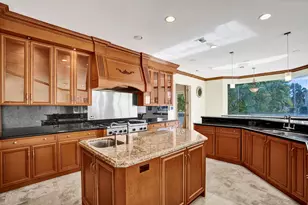 2330 NE 31st Ct, Lighthouse Point, FL 33064 - Photo 14