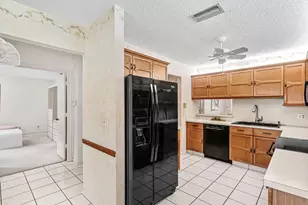 10057 Shadywood Pl, Boynton Beach, FL 33437 - Photo 12