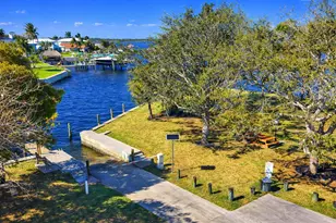 1610 SW Dyer Point Rd, Palm City, FL 34990 - Photo 34