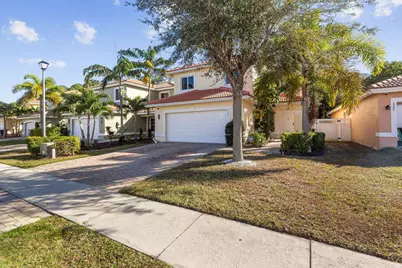 6384 Adriatic Way, West Palm Beach, FL 33413 - Photo 4