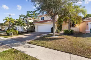 6384 Adriatic Way, West Palm Beach, FL 33413 - Photo 4