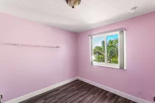 6384 Adriatic Way, West Palm Beach, FL 33413 - Photo 16