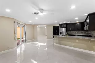 6384 Adriatic Way, West Palm Beach, FL 33413 - Photo 12