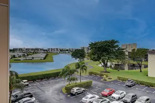 7076 Huntington Ln, Delray Beach, FL 33446 - Photo 4