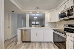 7076 Huntington Ln, Delray Beach, FL 33446 - Photo 14