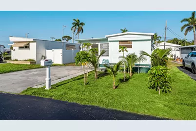 8949 Oak Street, Boynton Beach, FL 33436 - Photo 2