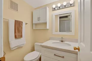 2070 Newport Q, Deerfield Beach, FL 33442 - Photo 14