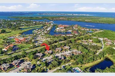 6061 SE Riverboat Drive #825, Stuart, FL 34997 - Photo 6