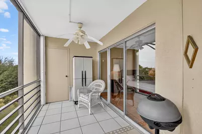 3871 Via Poinciana #404, Lake Worth, FL 33467 - Photo 18