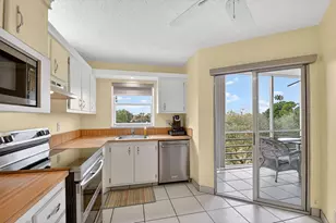 3871 Via Poinciana, Lake Worth, FL 33467 - Photo 14