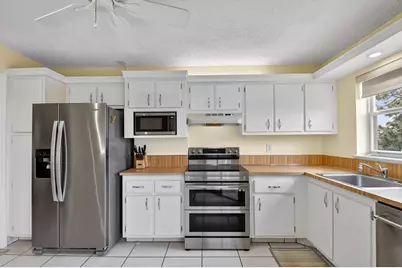 3871 Via Poinciana #404, Lake Worth, FL 33467 - Photo 12