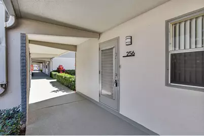256 Flanders F, Delray Beach, FL 33484 - Photo 2