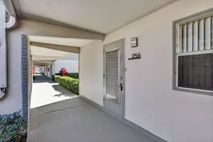 256 Flanders F, Delray Beach, FL 33484 - Photo 2
