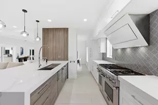 1044 NW 6th Dr, Boca Raton, FL 33486 - Photo 14