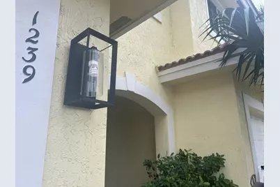 1239 Imperial Lake Road, West Palm Beach, FL 33413 - Photo 2