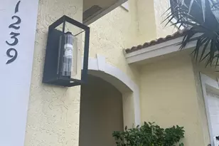 1239 Imperial Lake Rd, West Palm Beach, FL 33413 - Photo 2