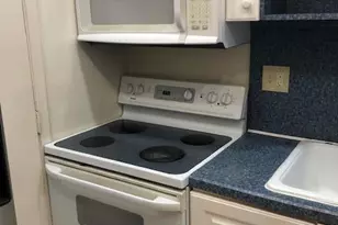 299 SW 7th St, Boca Raton, FL 33432 - Photo 6