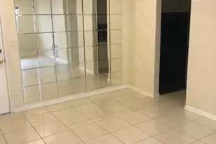 299 SW 7th St, Boca Raton, FL 33432 - Photo 4