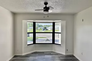 325 Knotty Wood Ln, Wellington, FL 33414 - Photo 16