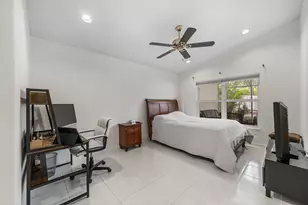 5690 Green Island Dr, Lake Worth, FL 33463 - Photo 10