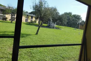 709 Meadows Cir, Boynton Beach, FL 33436 - Photo 20