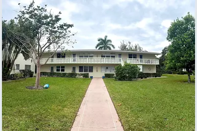63 Windsor C, West Palm Beach, FL 33417 - Photo 2