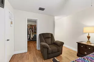 136 Lake Rebecca Dr, West Palm Beach, FL 33411 - Photo 32