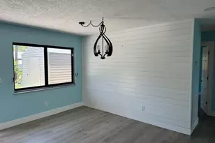 907 SE Lake St, Stuart, FL 34994 - Photo 12