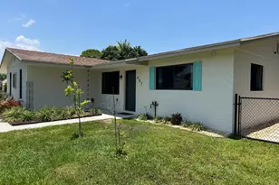 907 SE Lake St, Stuart, FL 34994 - Photo 18