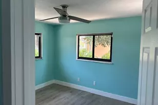 907 SE Lake St, Stuart, FL 34994 - Photo 10