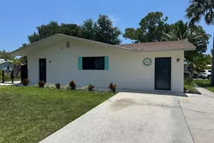 907 SE Lake St, Stuart, FL 34994 - Photo 20