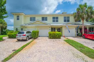 2536 Creekside Dr, Fort Pierce, FL 34981 - Photo 1