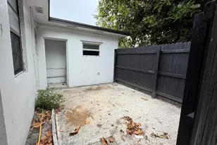 34 W 34th St, West Palm Beach, FL 33404 - Photo 4