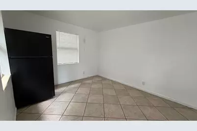 34 W 34th Street, Riviera Beach, FL 33404 - Photo 6