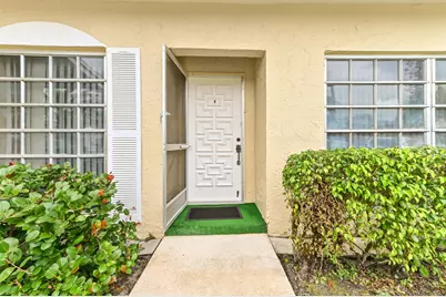 13988 Via Flora #B, Delray Beach, FL 33484 - Photo 2