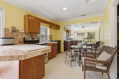 7445 N Augusta Drive, Hialeah, FL 33015 - Photo 16