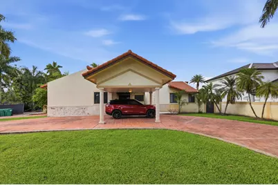 7445 N Augusta Drive, Hialeah, FL 33015 - Photo 6
