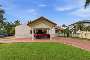 7445 N Augusta Dr, Hialeah, FL 33015 - Photo 6