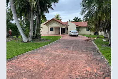 7445 N Augusta Drive, Hialeah, FL 33015 - Photo 2