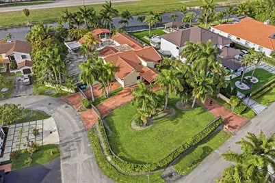 7445 N Augusta Drive, Hialeah, FL 33015 - Photo 36