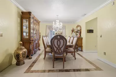 7445 N Augusta Drive, Hialeah, FL 33015 - Photo 18