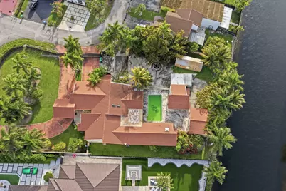 7445 N Augusta Drive, Hialeah, FL 33015 - Photo 48