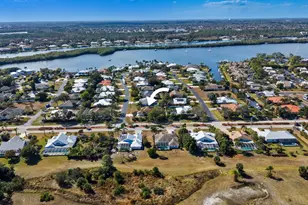 1112 SE Strathmore Dr, Port Saint Lucie, FL 34952 - Photo 44
