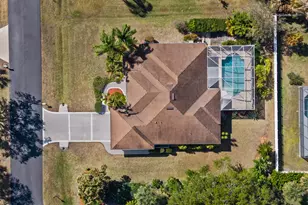 1112 SE Strathmore Dr, Port Saint Lucie, FL 34952 - Photo 8