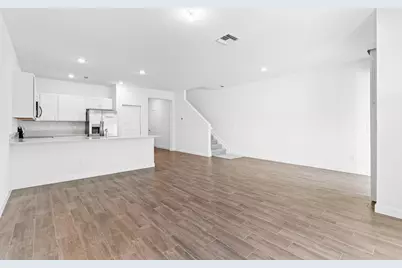 4250 Lagoon Shore Drive, Lake Worth, FL 33467 - Photo 12